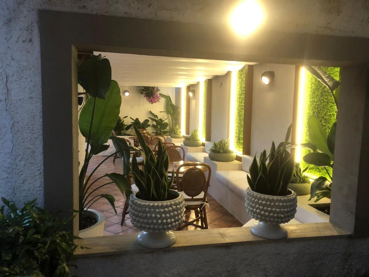 Redebora 3*